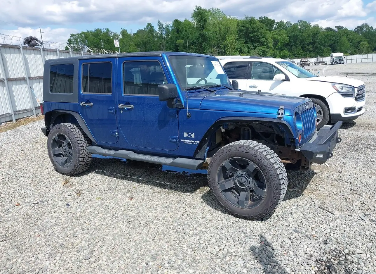 2009 JEEP  - Image 1.