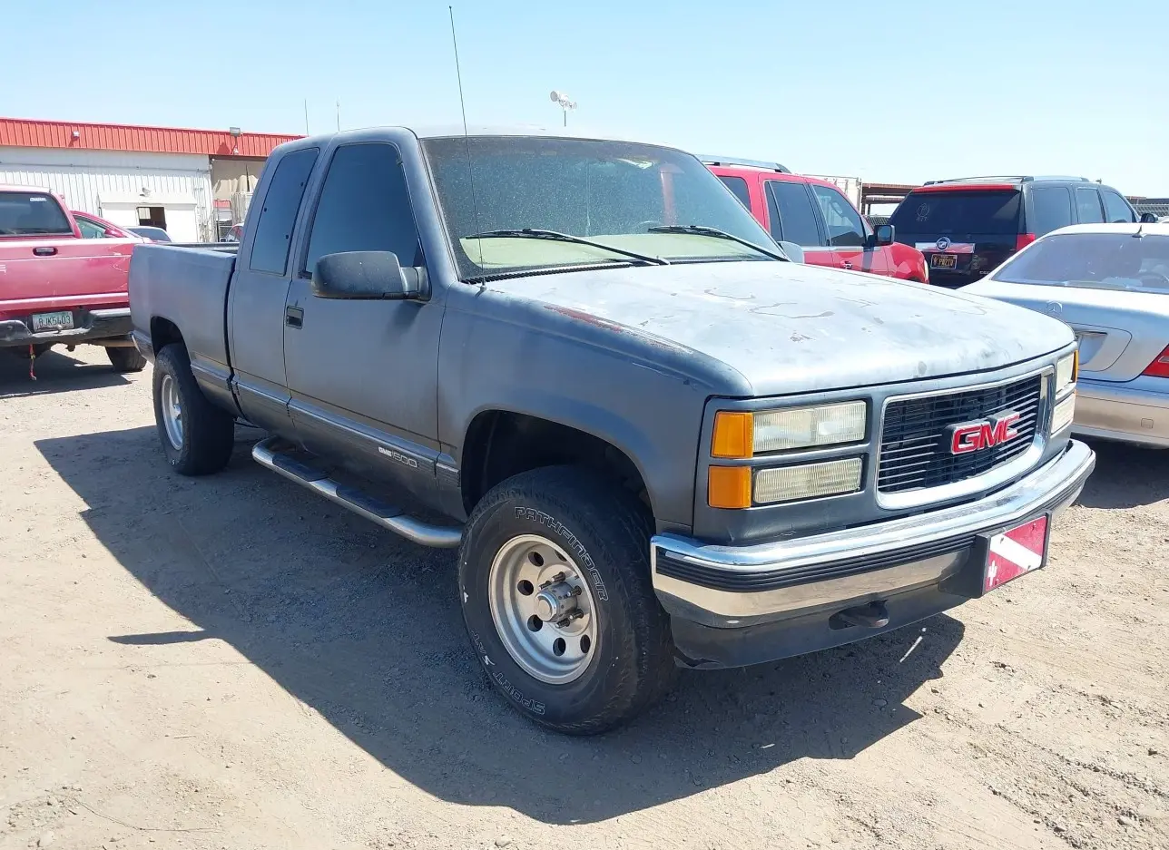 1997 GMC  - Image 1.