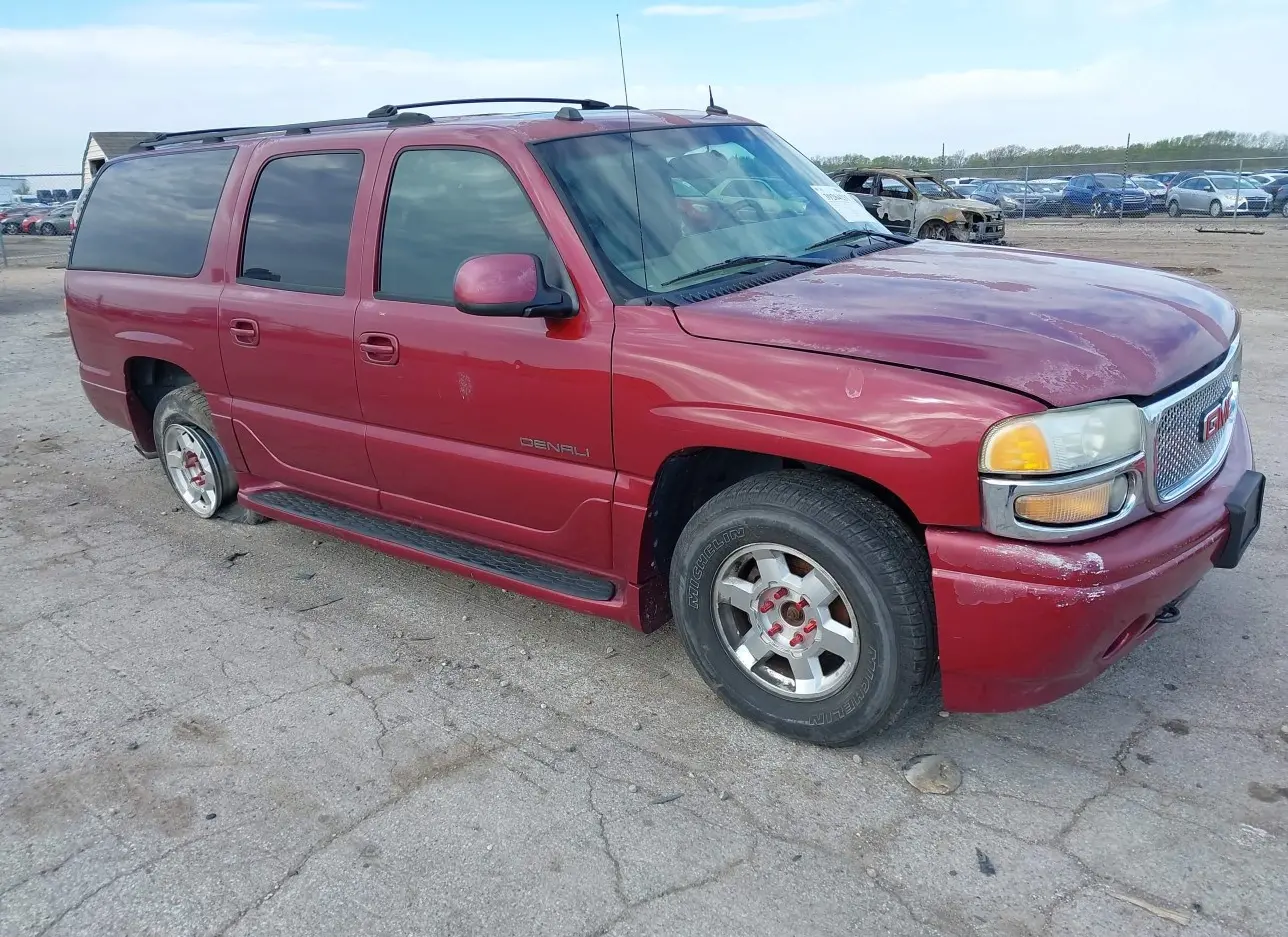 2004 GMC  - Image 1.