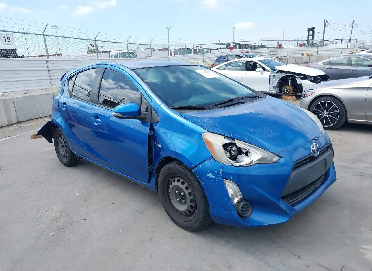 2015 TOYOTA  - Image 1.