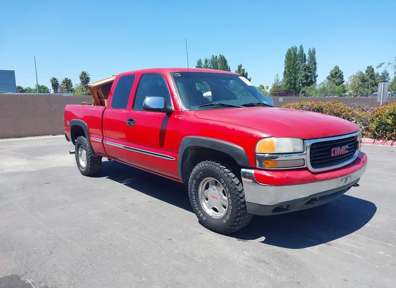 2000 GMC  - Image 1.