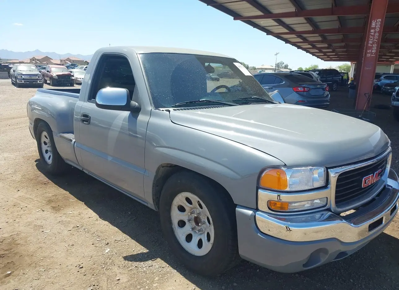 2002 GMC  - Image 1.