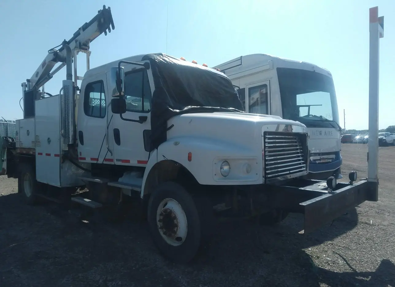 2007 FREIGHTLINER  - Image 1.