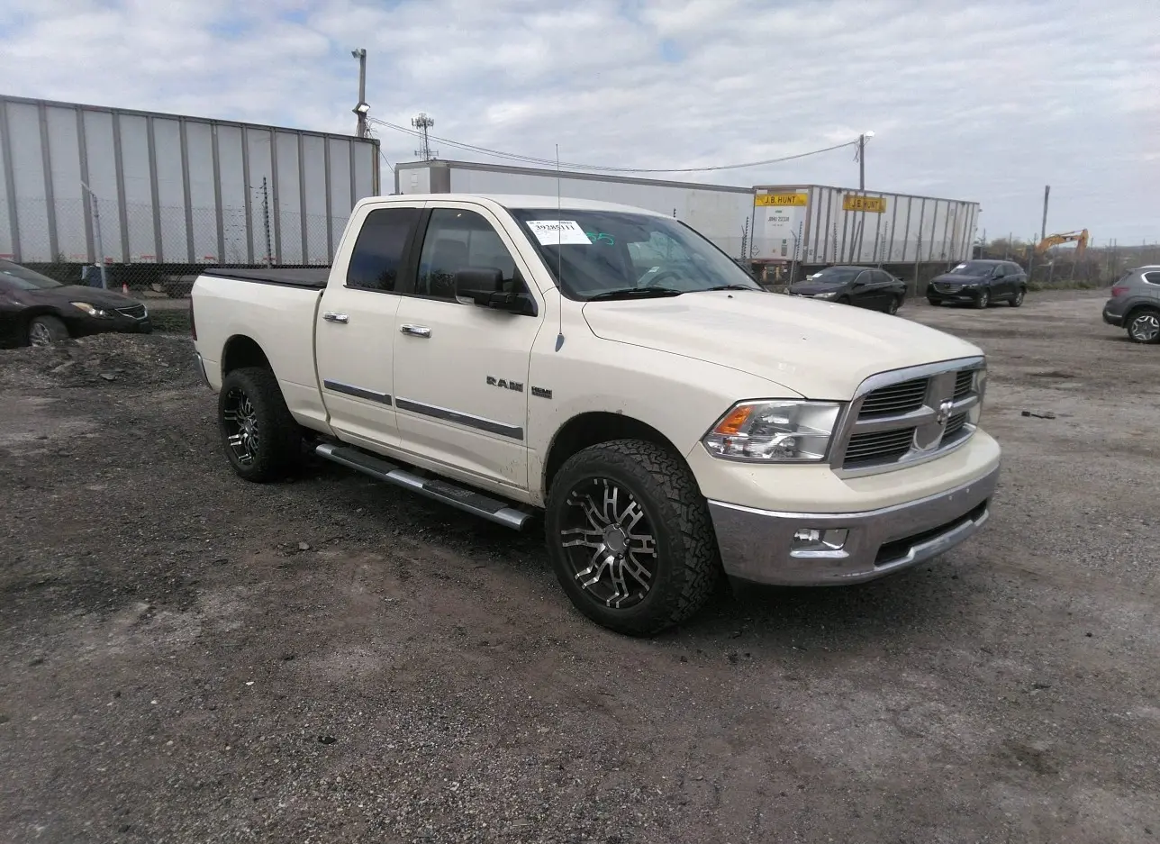 2010 DODGE  - Image 1.