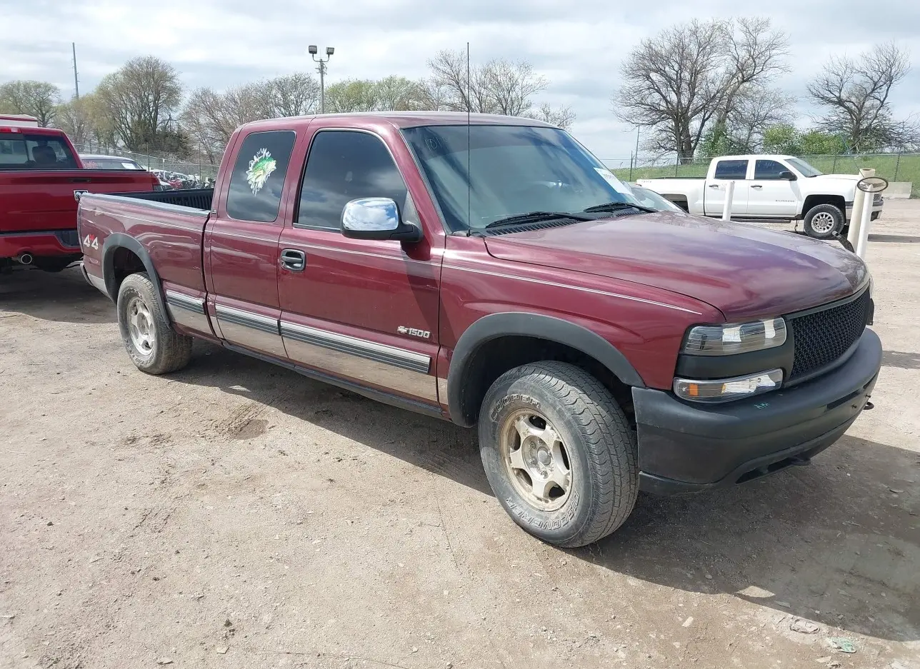 2000 CHEVROLET  - Image 1.