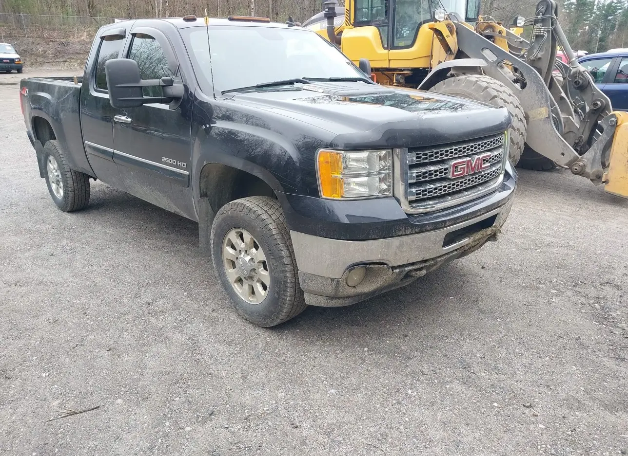 2013 GMC  - Image 1.