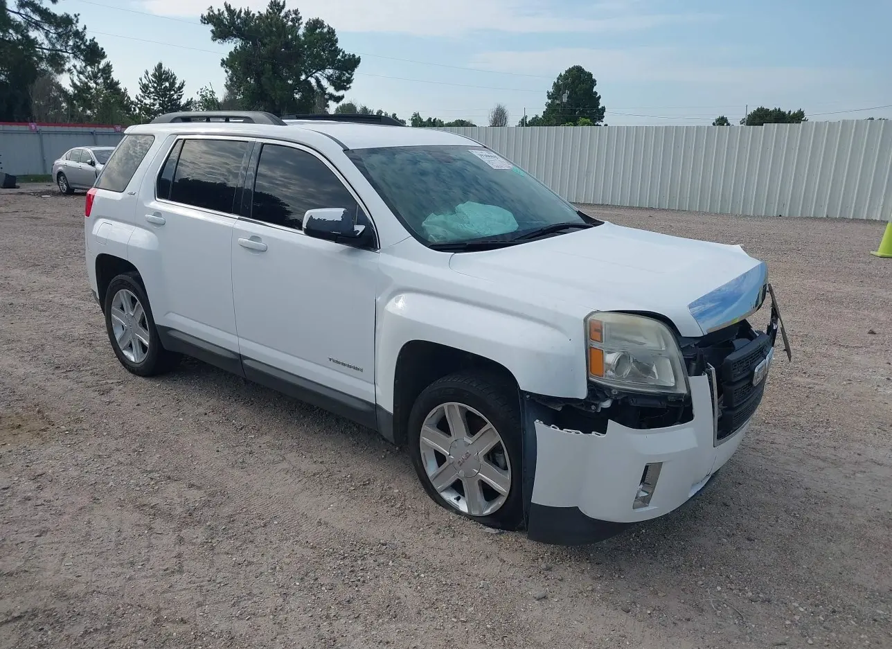 2010 GMC  - Image 1.