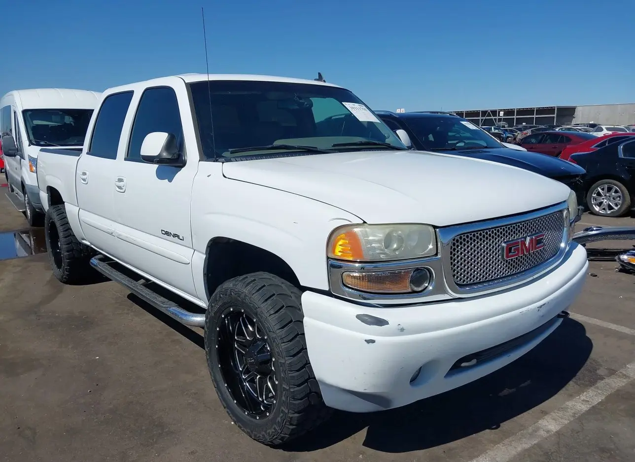 2006 GMC  - Image 1.