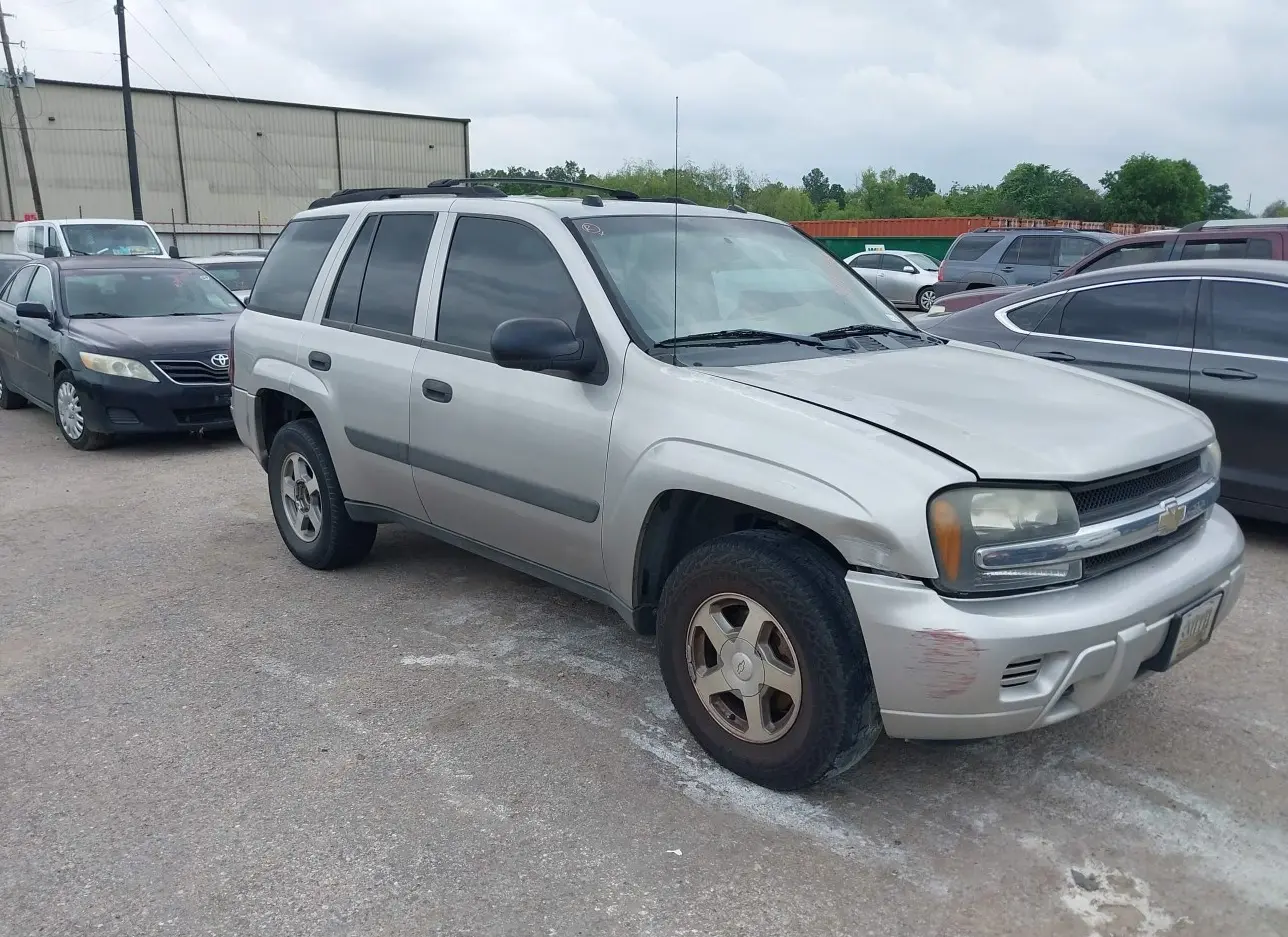 2005 CHEVROLET  - Image 1.