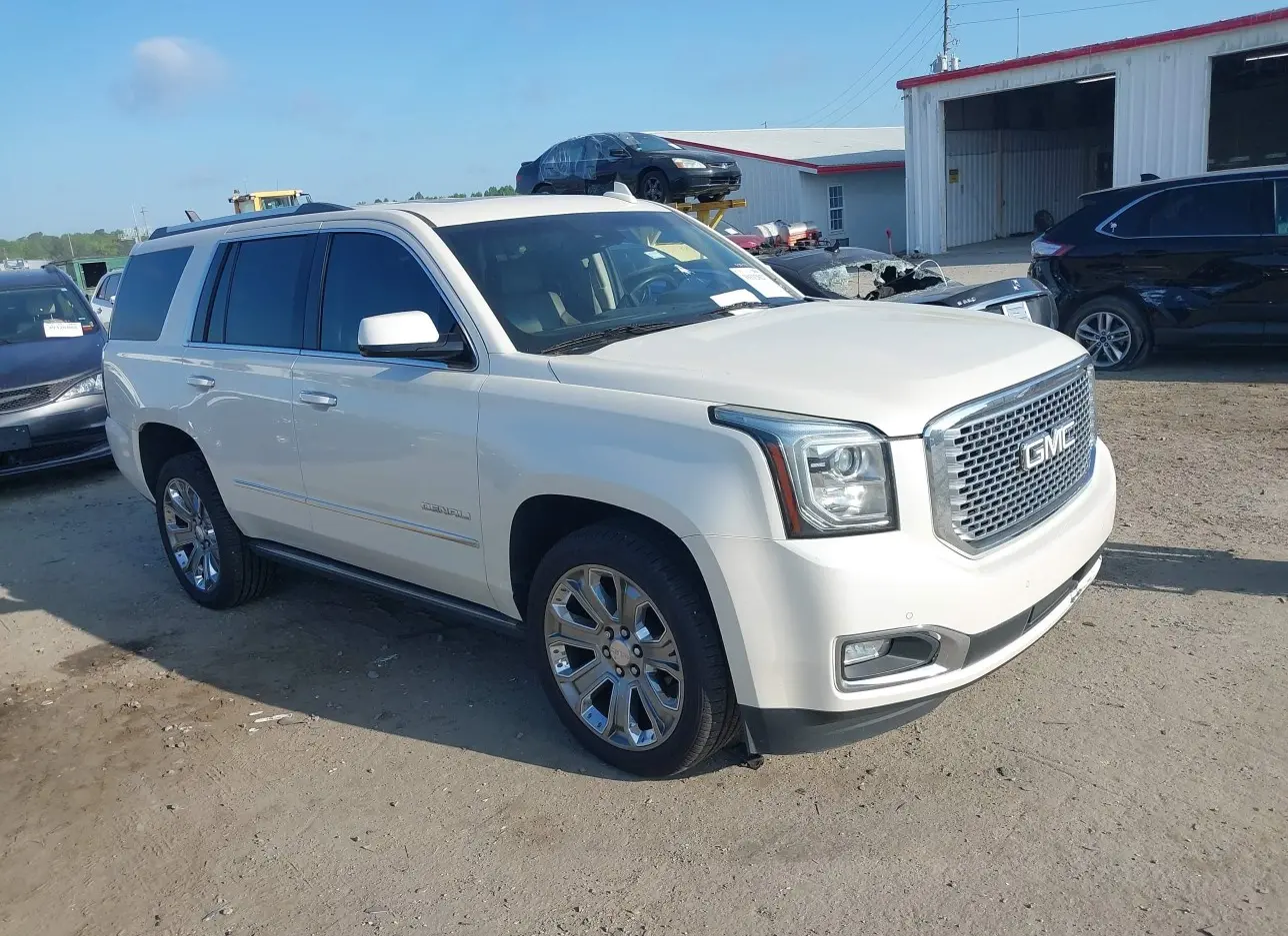 2015 GMC  - Image 1.