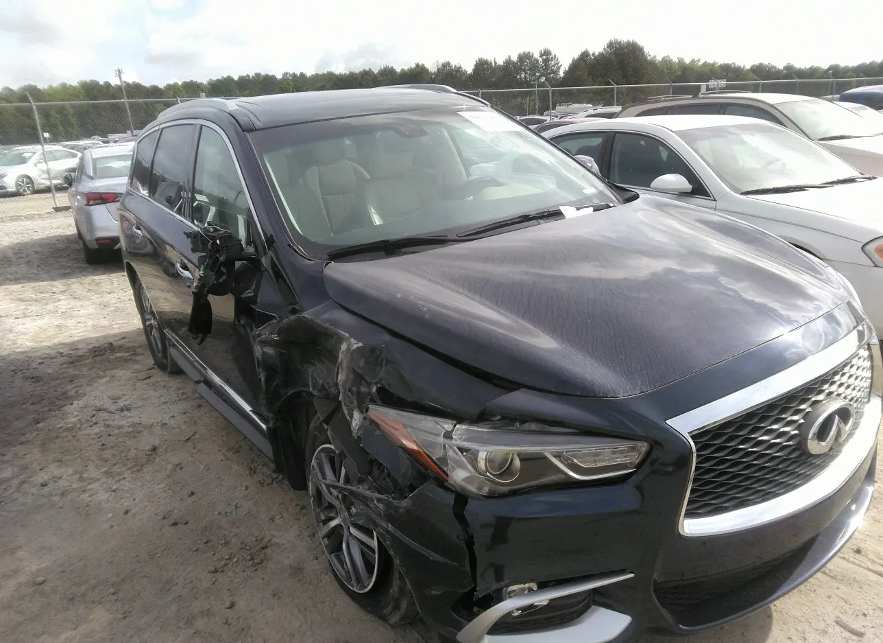 2016 INFINITI  - Image 1.