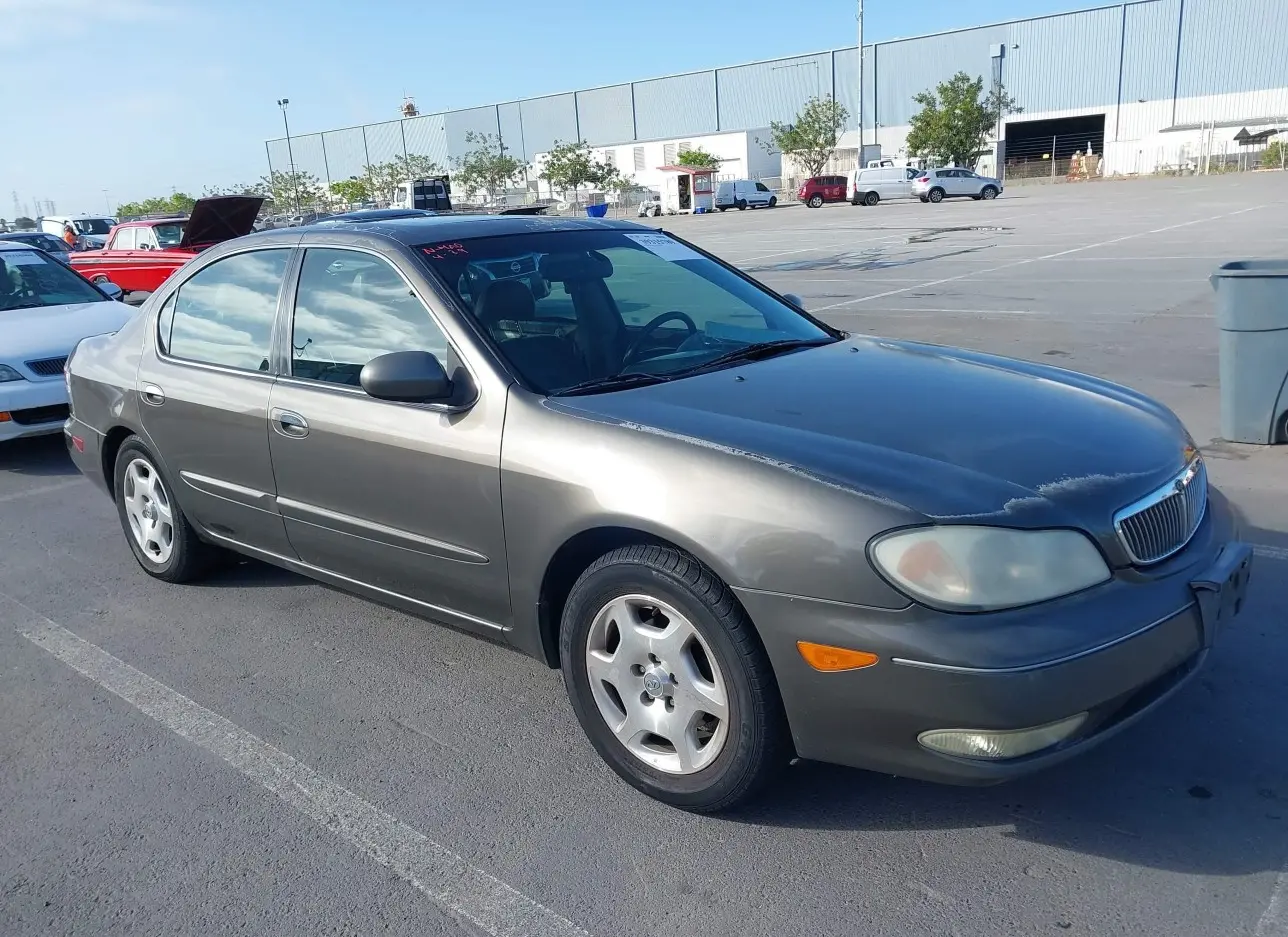 2001 INFINITI  - Image 1.