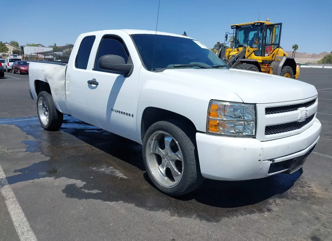 2007 CHEVROLET  - Image 1.