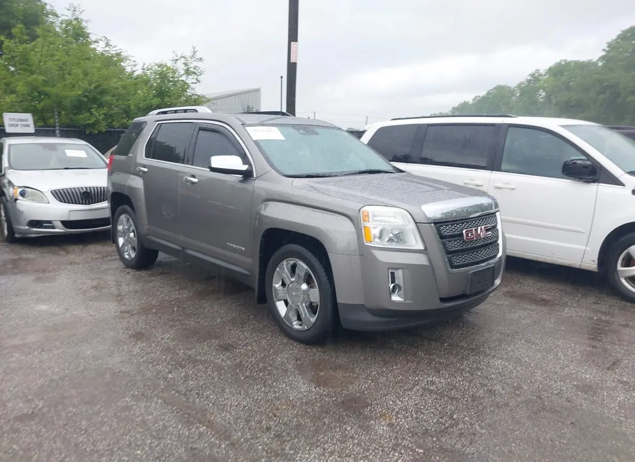 2012 GMC  - Image 1.