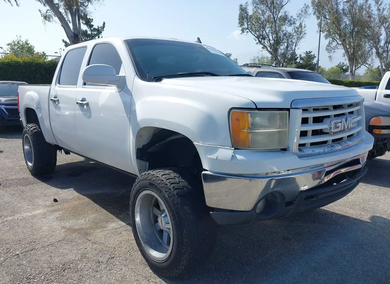 2009 GMC  - Image 1.