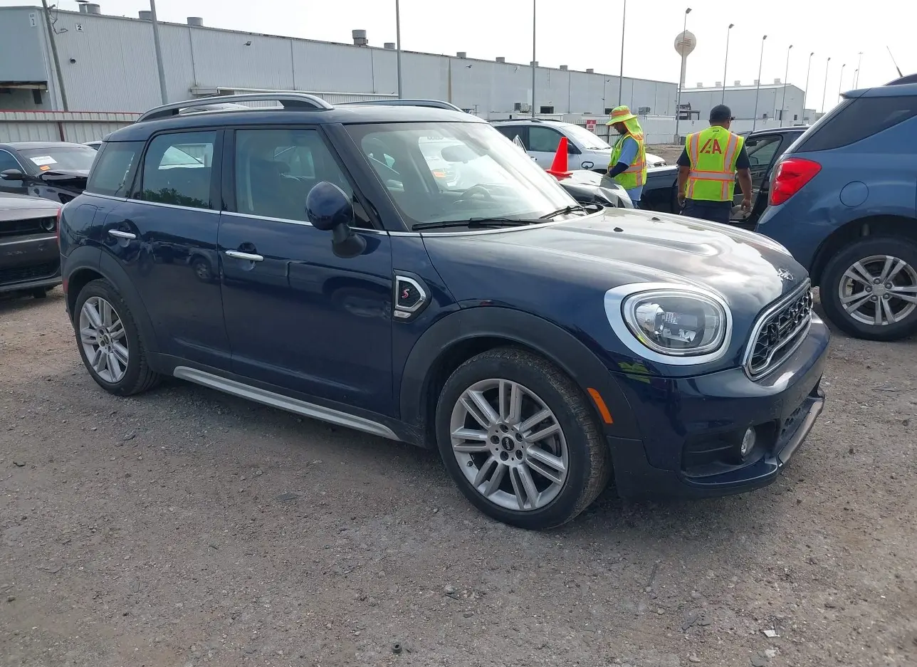 2019 MINI  - Image 1.