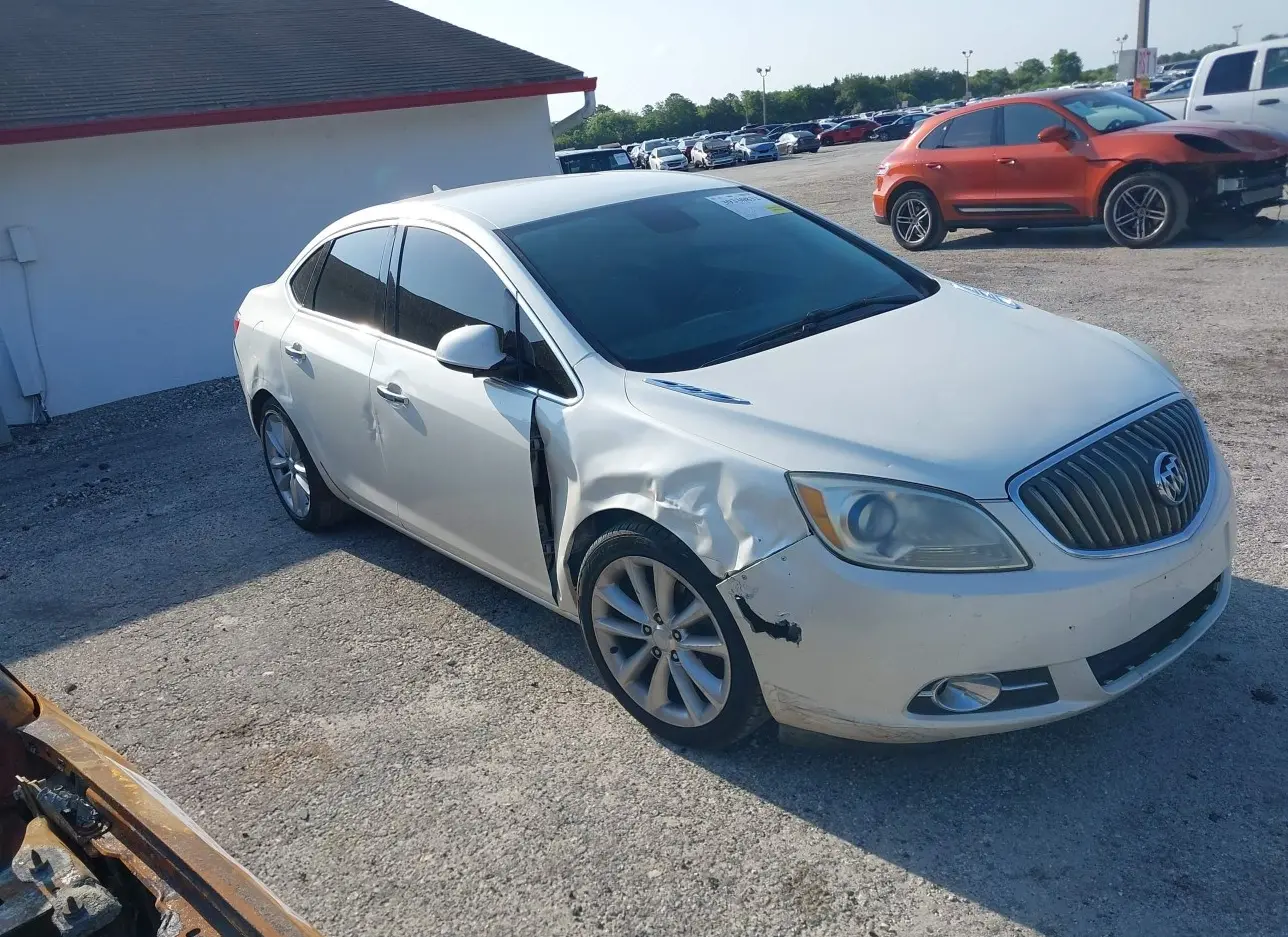 2013 BUICK  - Image 1.