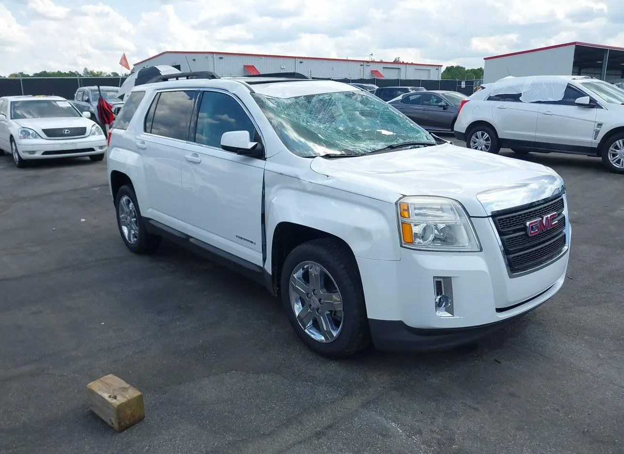 2012 GMC  - Image 1.