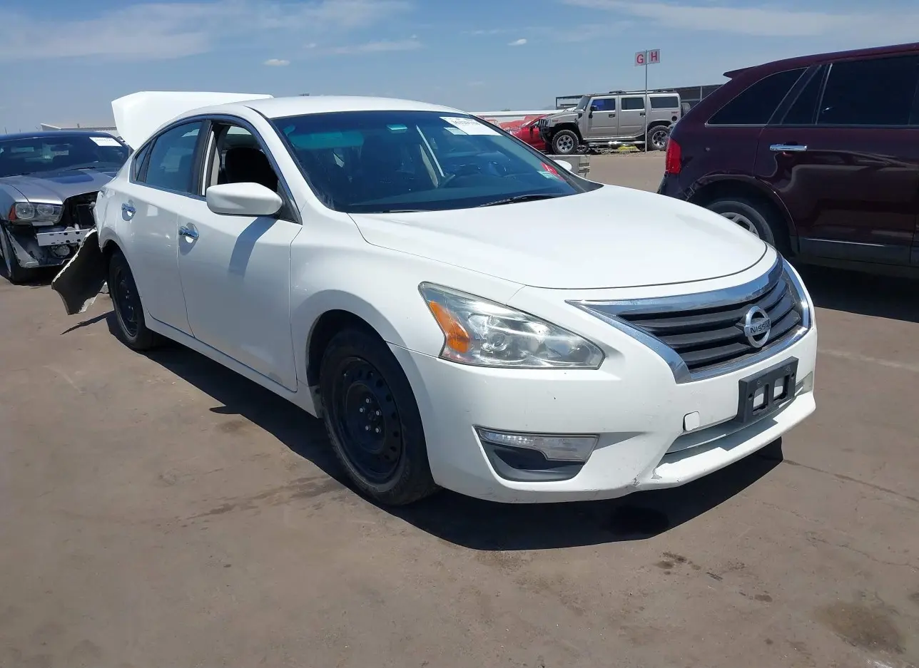 2015 NISSAN  - Image 1.