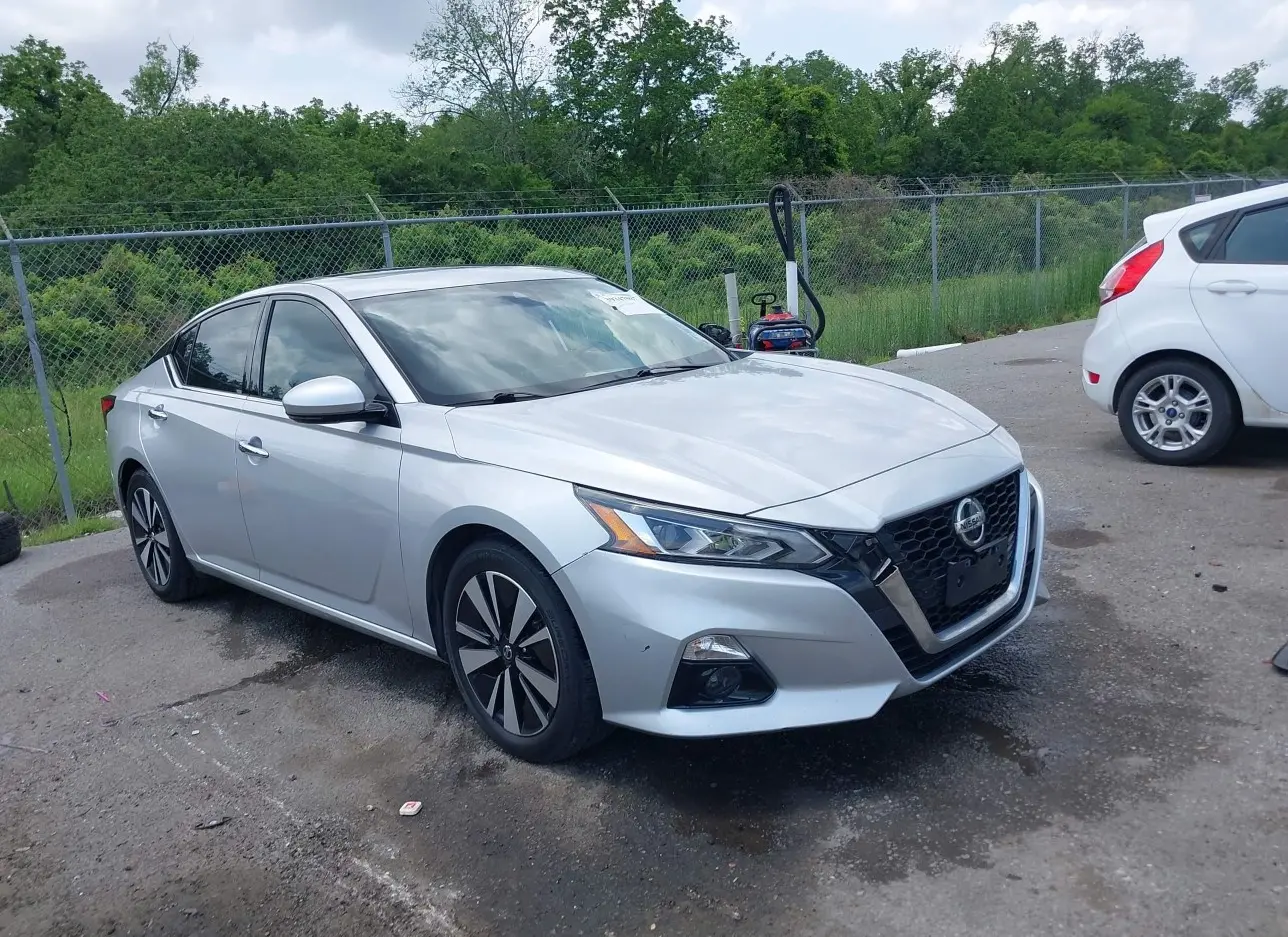 2019 NISSAN  - Image 1.