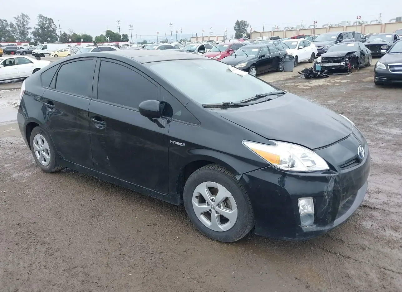 2011 TOYOTA  - Image 1.