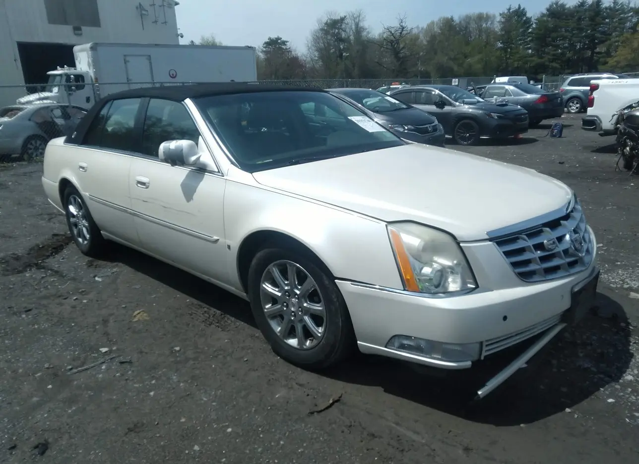 2009 CADILLAC  - Image 1.