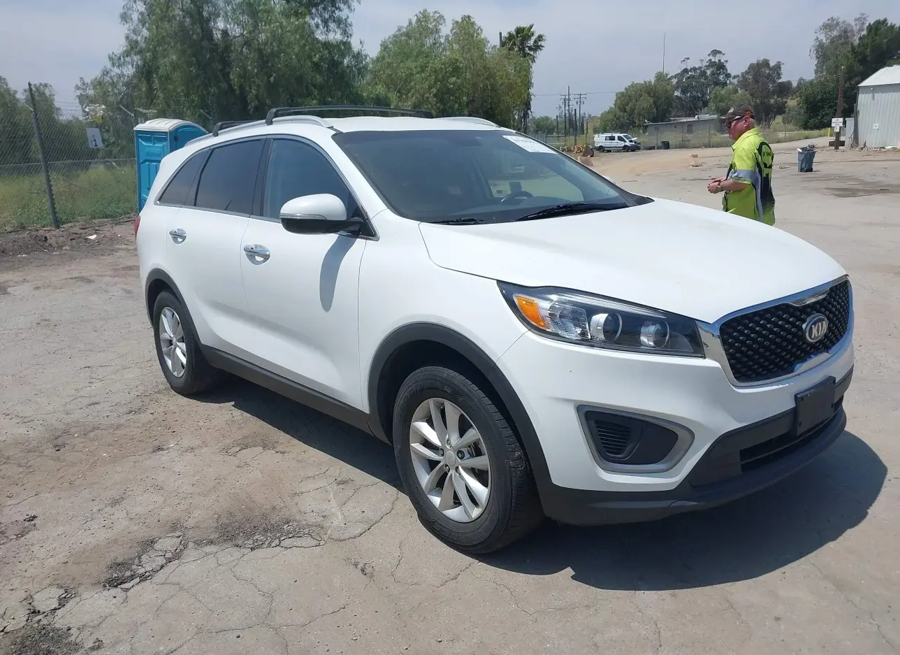 2016 KIA  - Image 1.