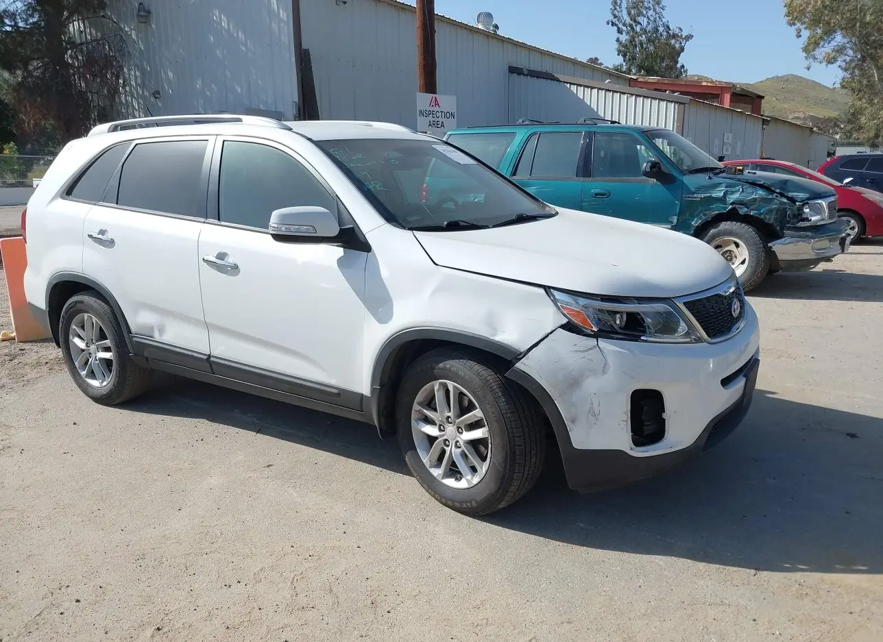 2015 KIA  - Image 1.