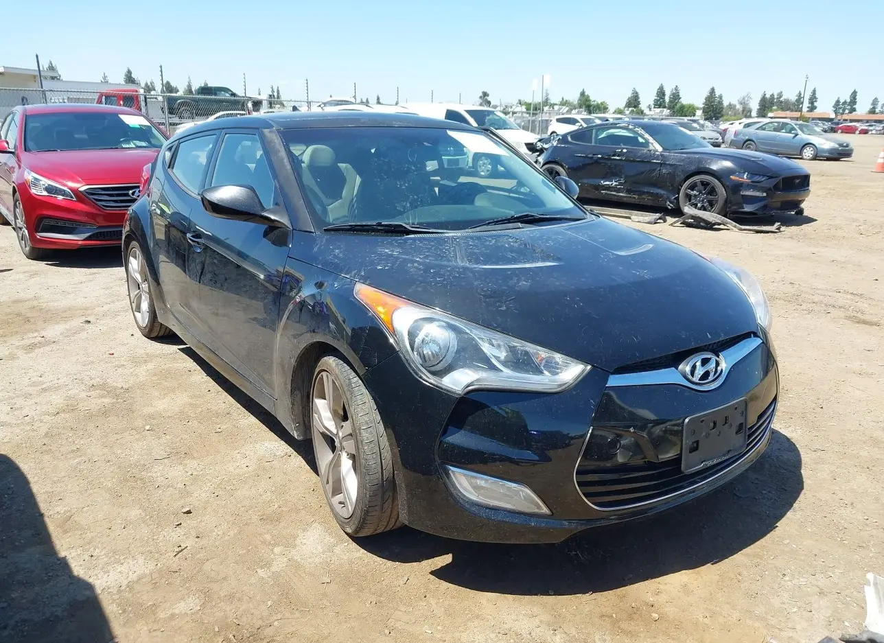 2012 HYUNDAI  - Image 1.