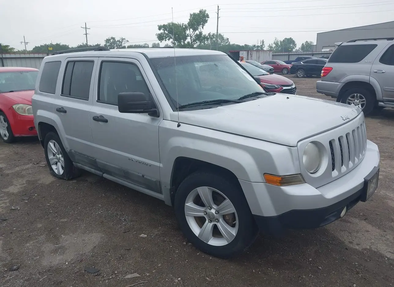 2011 JEEP  - Image 1.