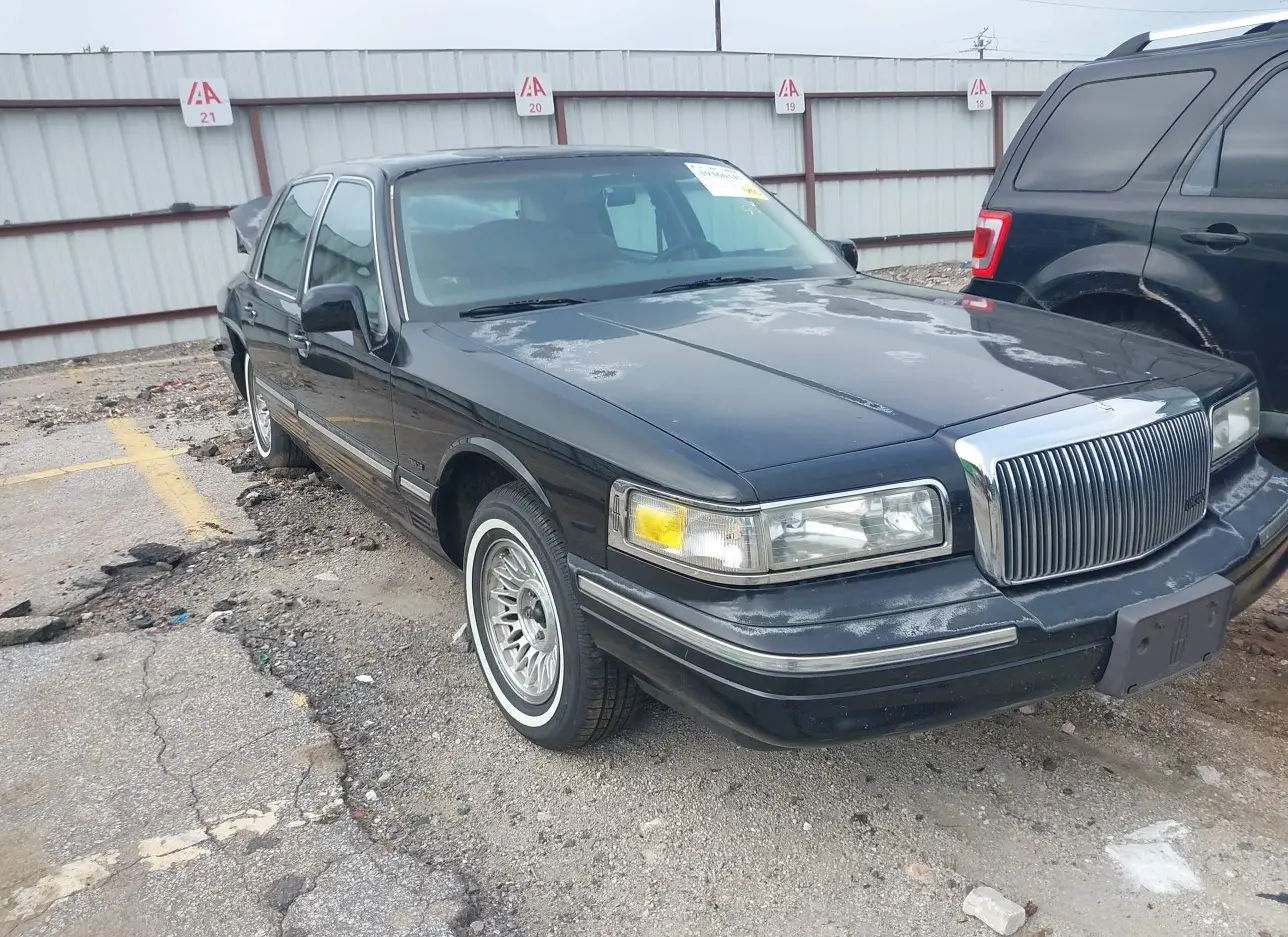 1996 LINCOLN  - Image 1.