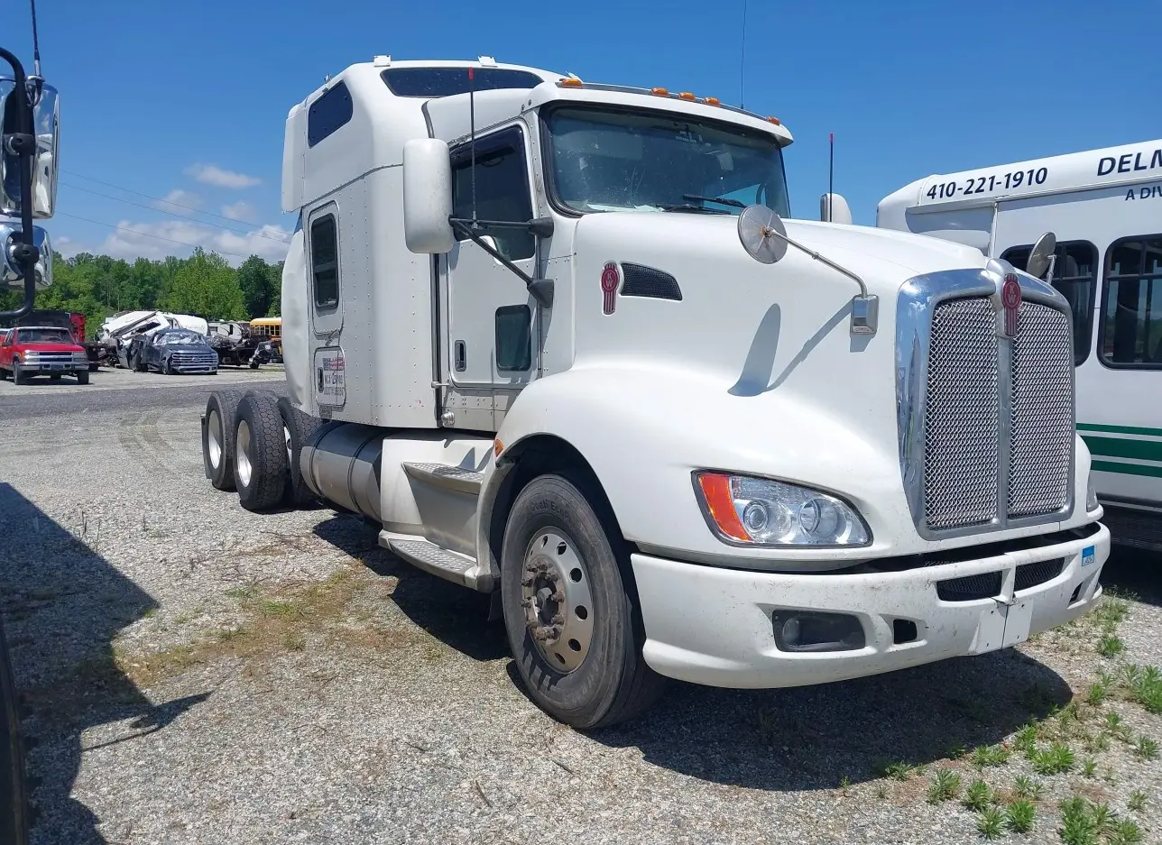 2013 KENWORTH  - Image 1.