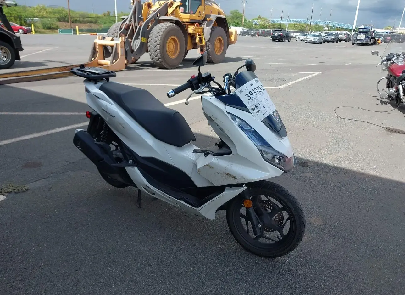 2021 HONDA  - Image 1.