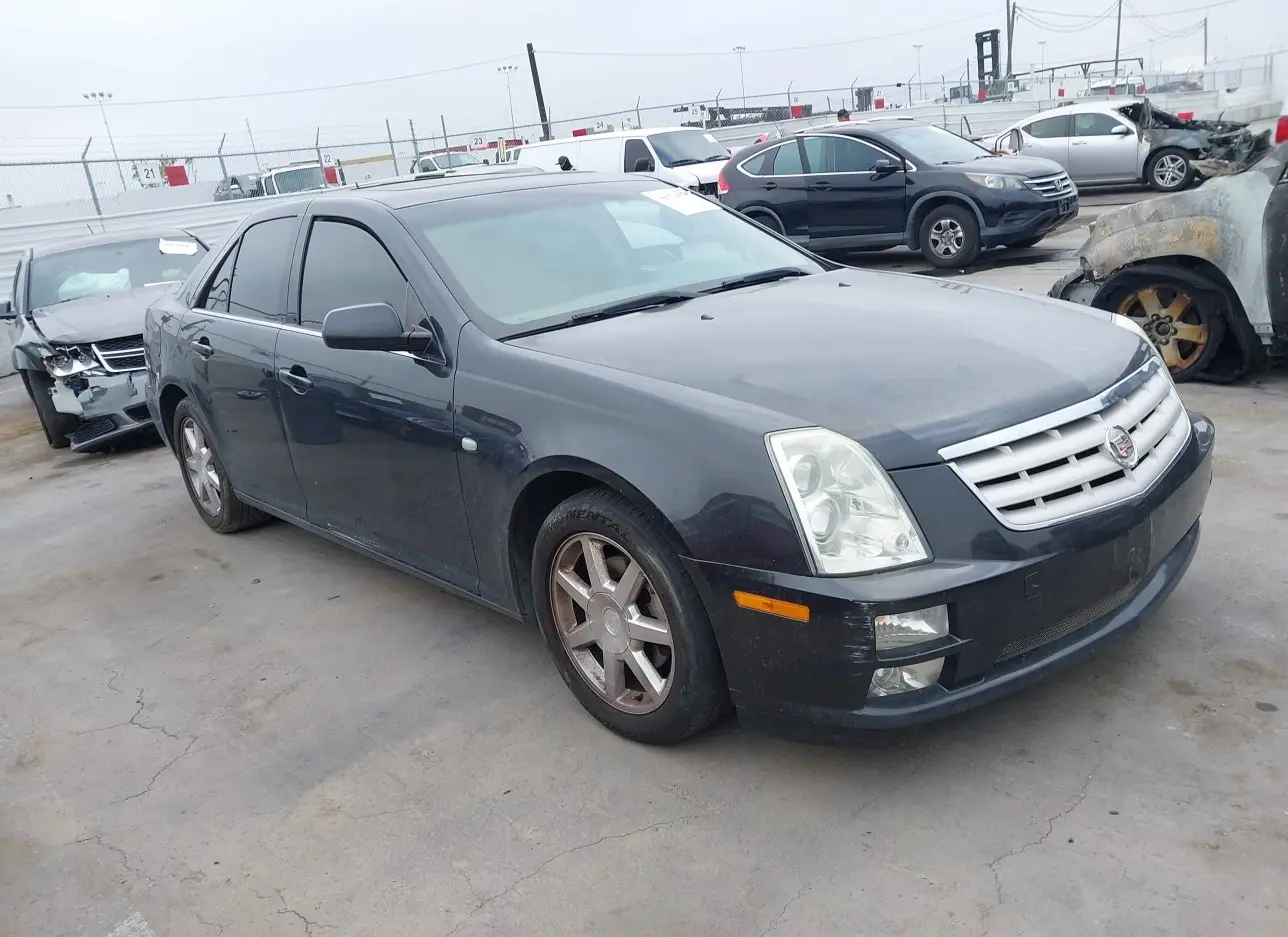 2005 CADILLAC  - Image 1.