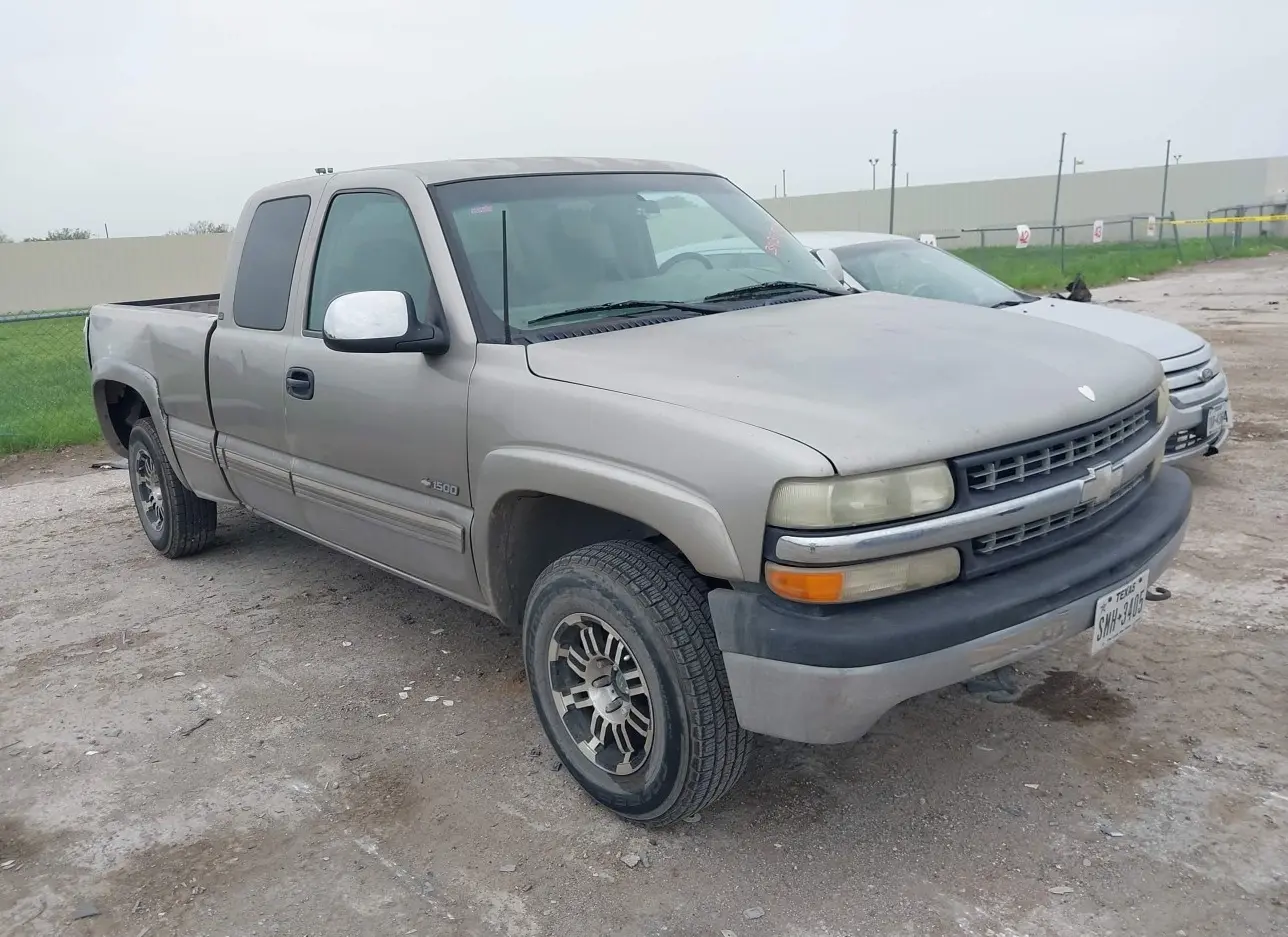 2000 CHEVROLET  - Image 1.