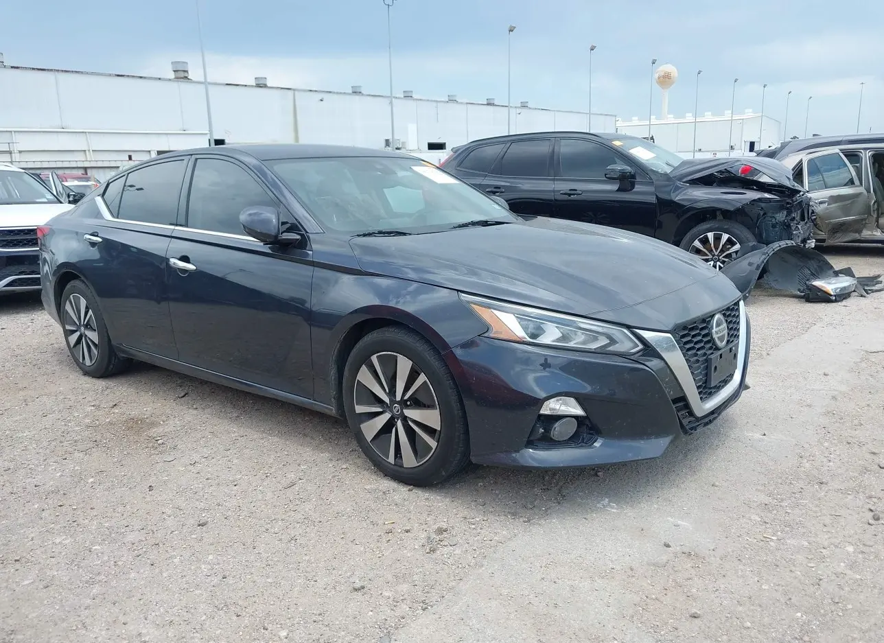 2019 NISSAN  - Image 1.