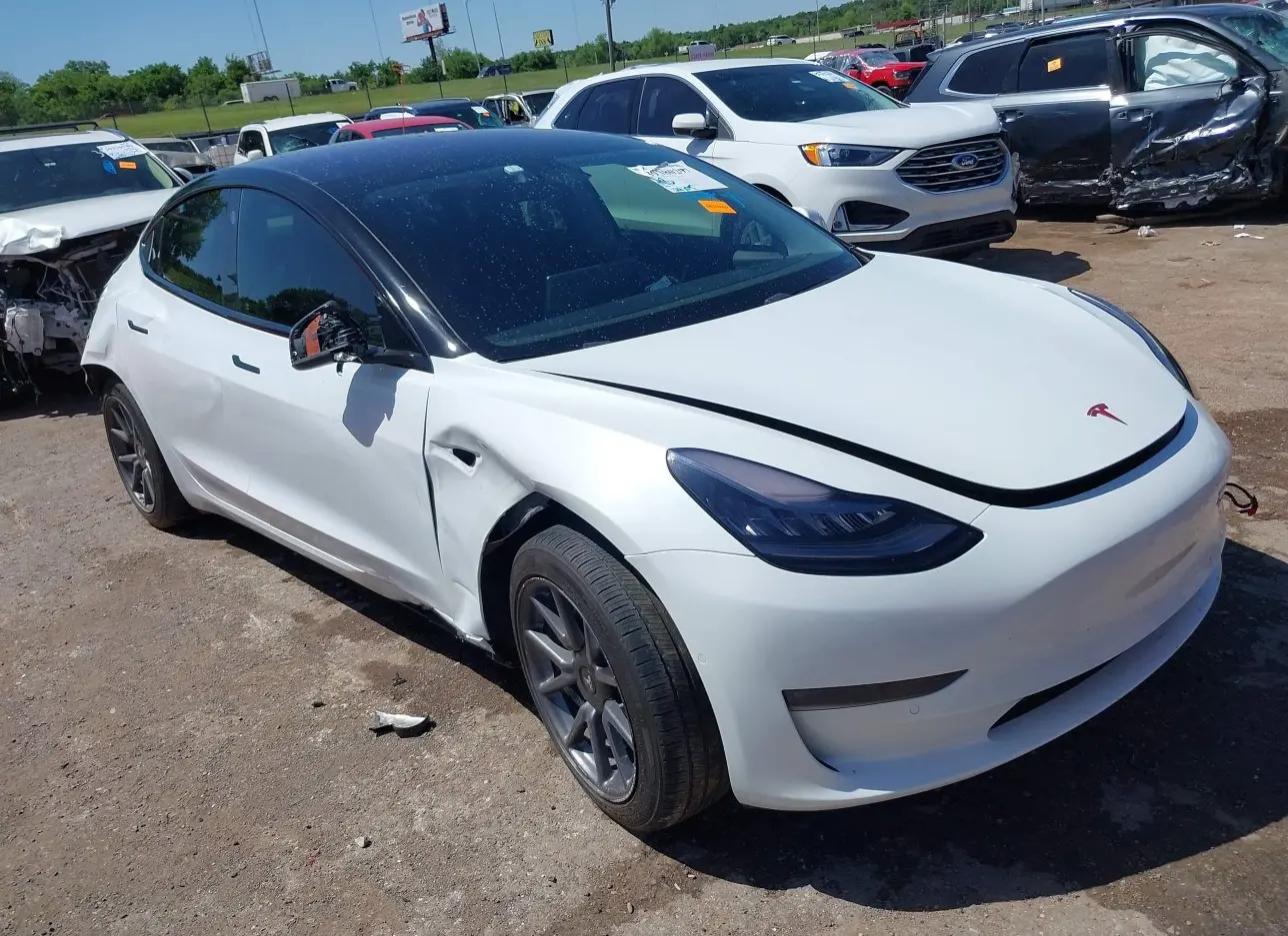 2018 TESLA  - Image 1.