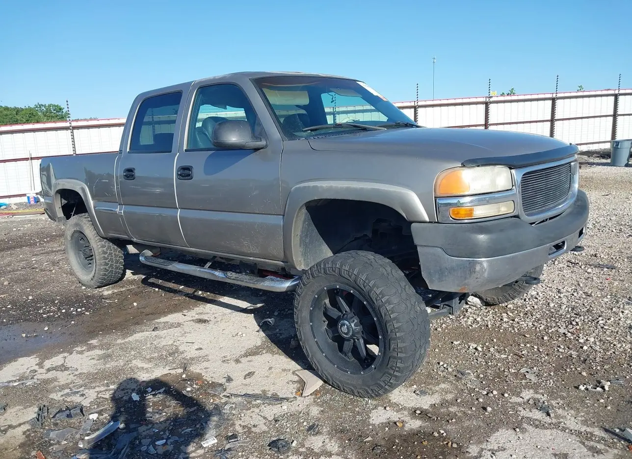 2001 GMC  - Image 1.