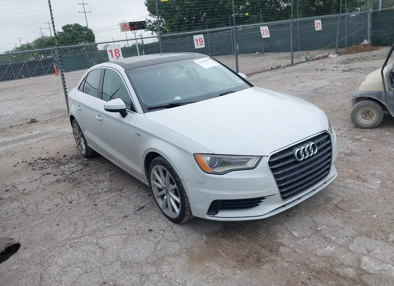 2015 AUDI  - Image 1.