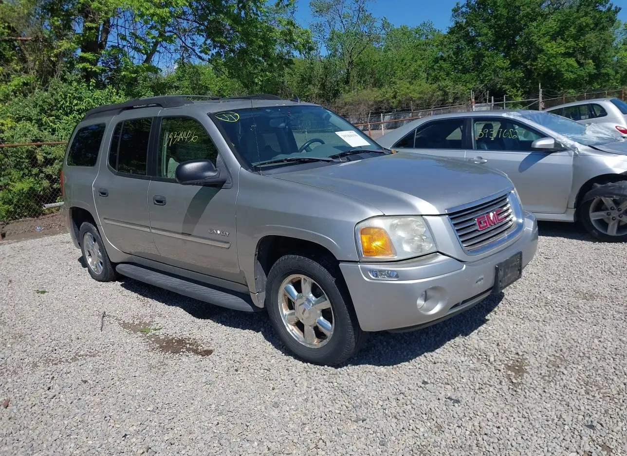 2006 GMC  - Image 1.