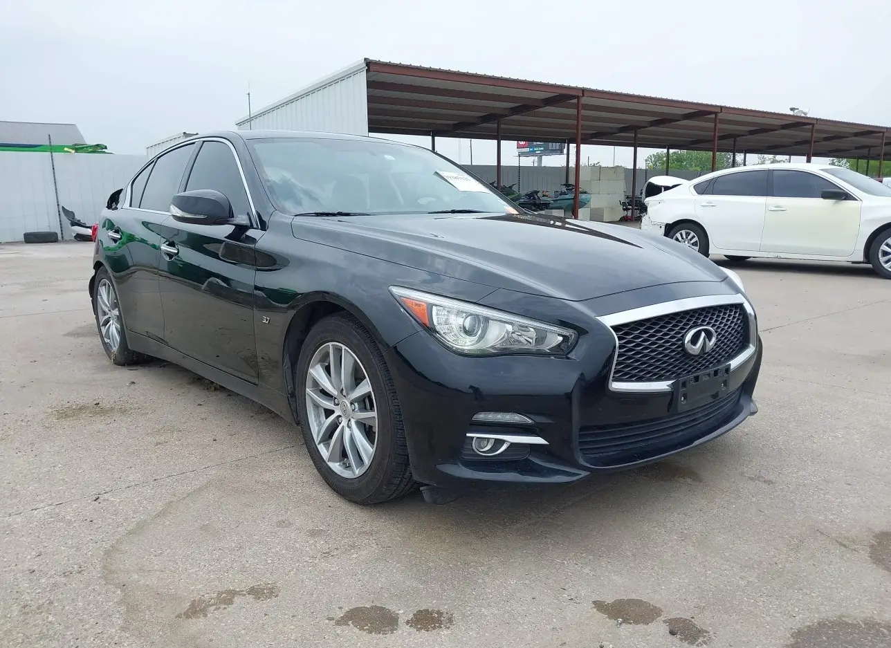 2015 INFINITI  - Image 1.