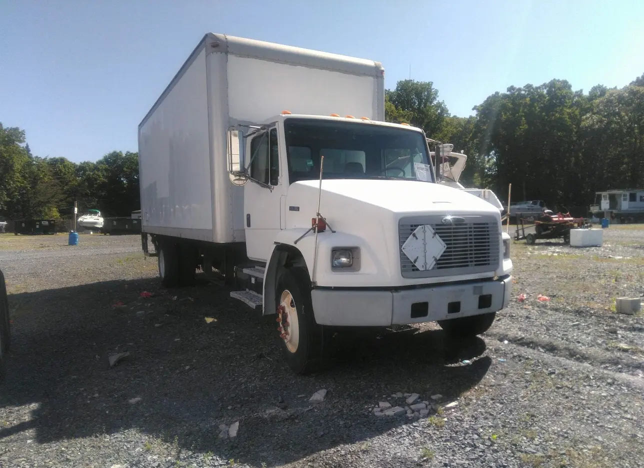 2001 FREIGHTLINER  - Image 1.