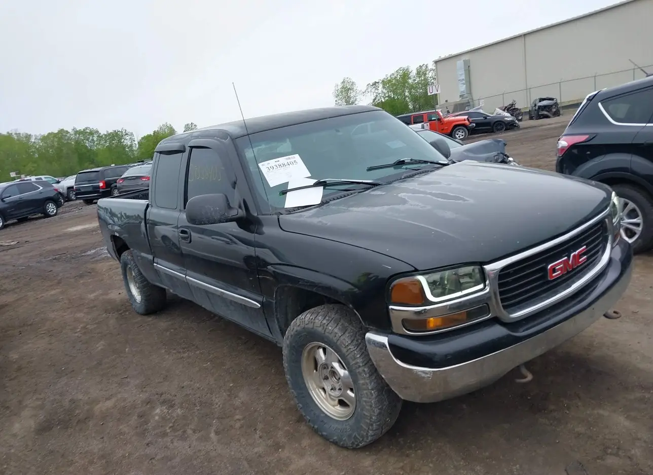 2000 GMC  - Image 1.