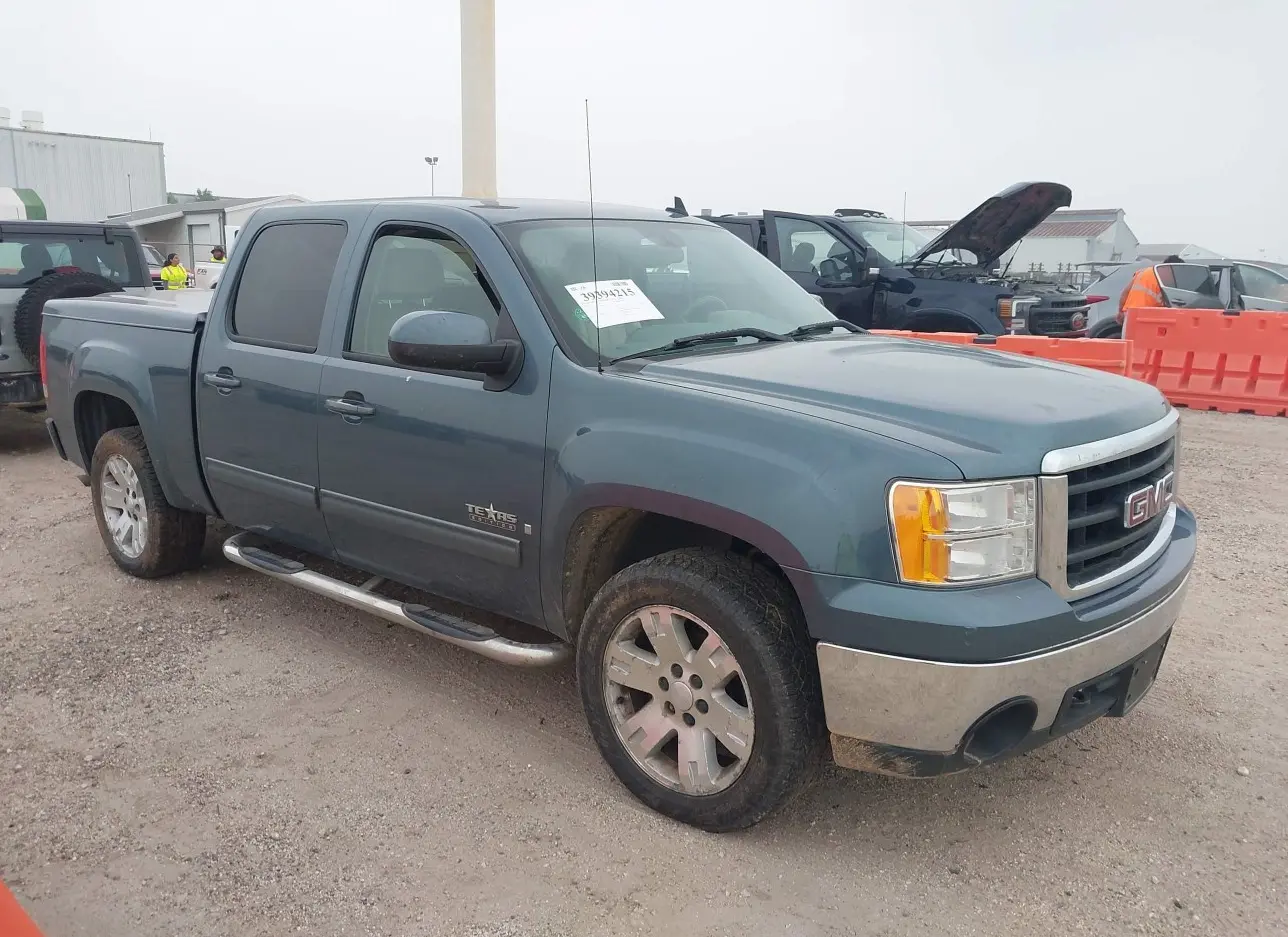 2008 GMC  - Image 1.