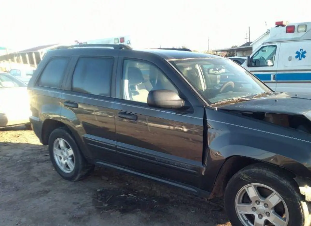 2006 JEEP  - Image 1.