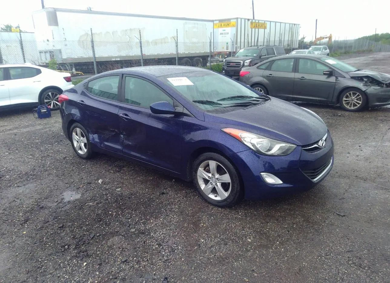 2012 HYUNDAI  - Image 1.