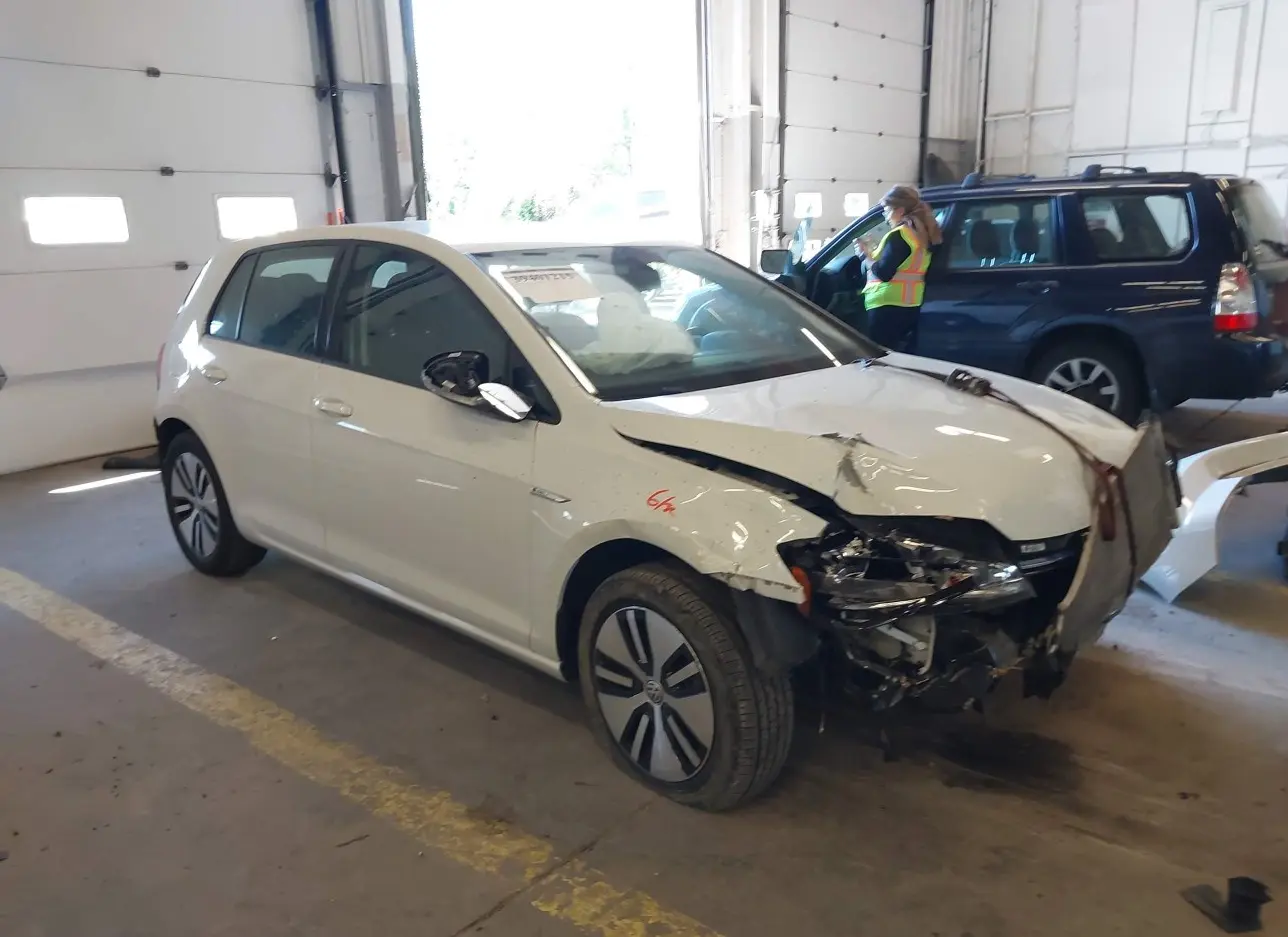 2019 VOLKSWAGEN  - Image 1.