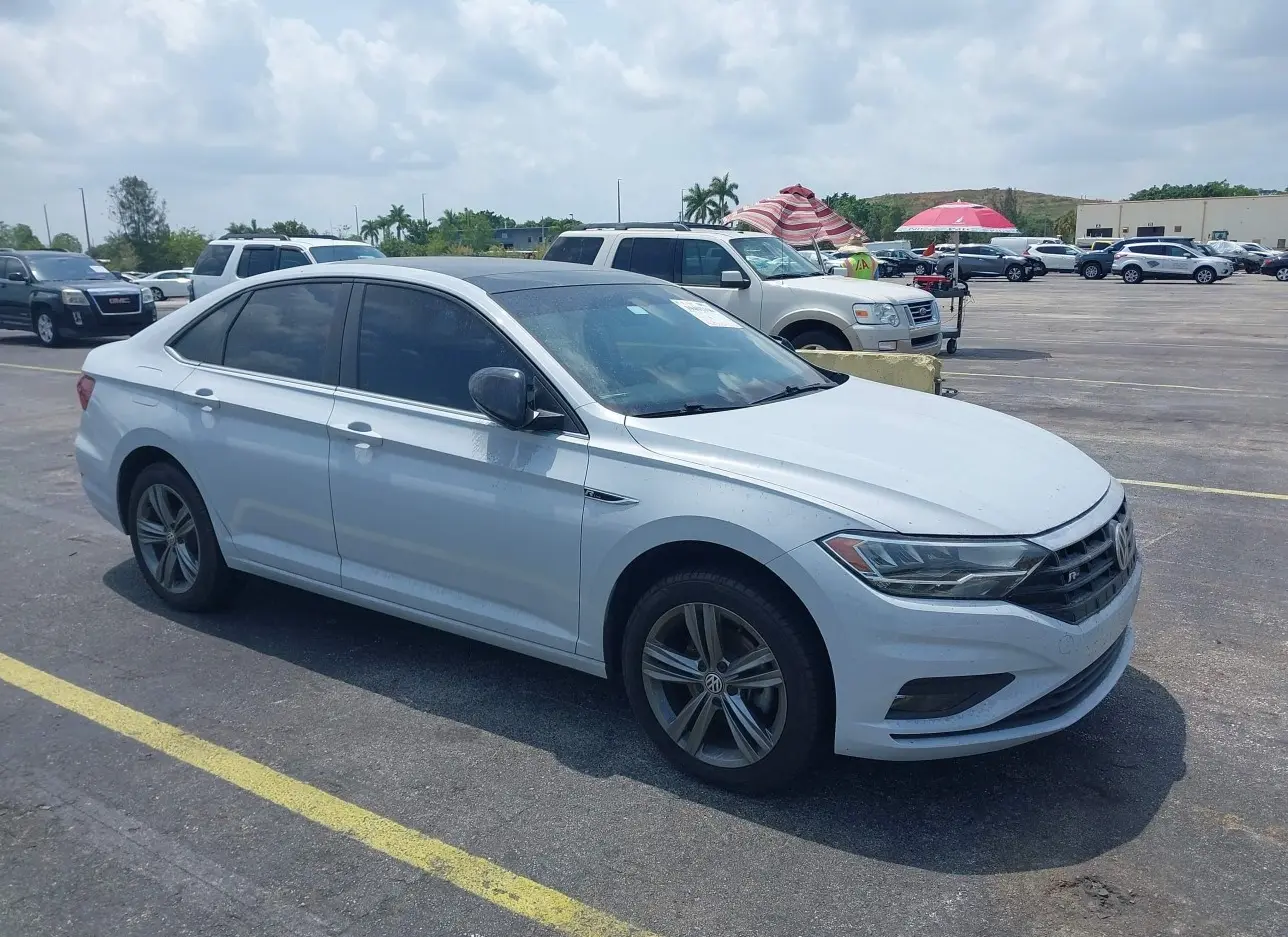 2019 VOLKSWAGEN  - Image 1.