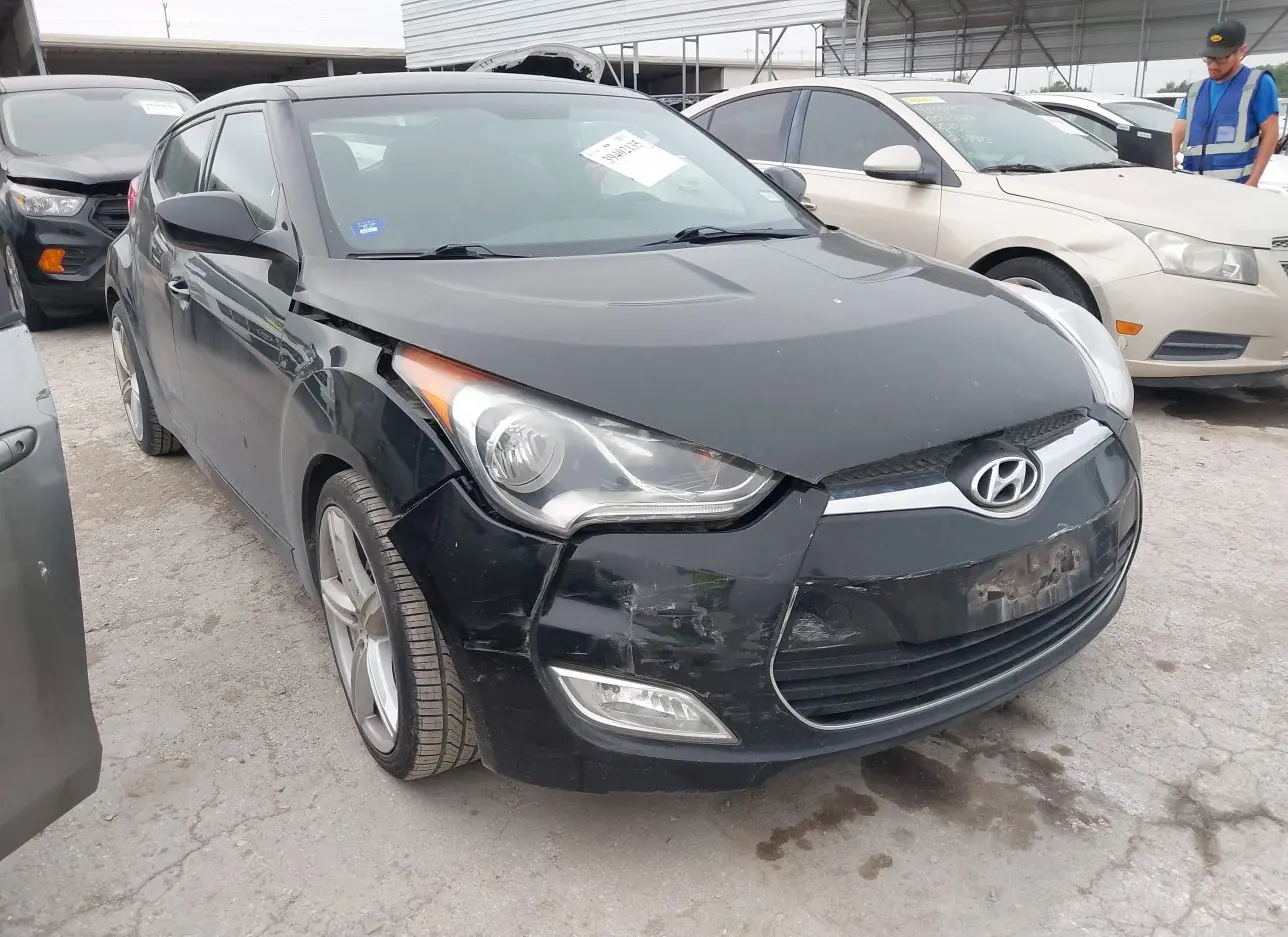 2012 HYUNDAI  - Image 1.