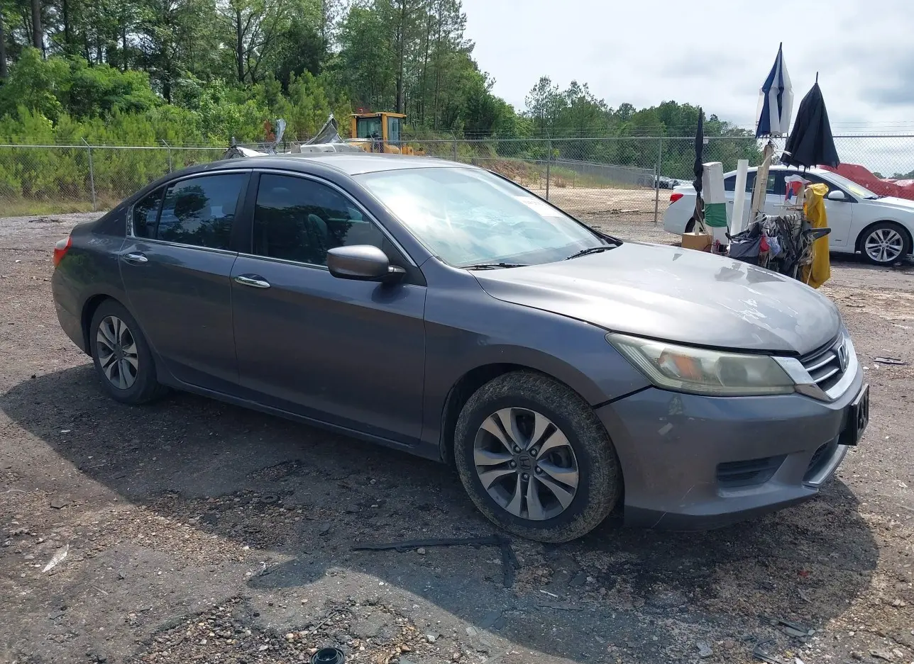 2015 HONDA  - Image 1.